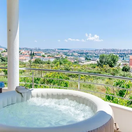 Salona Apartments