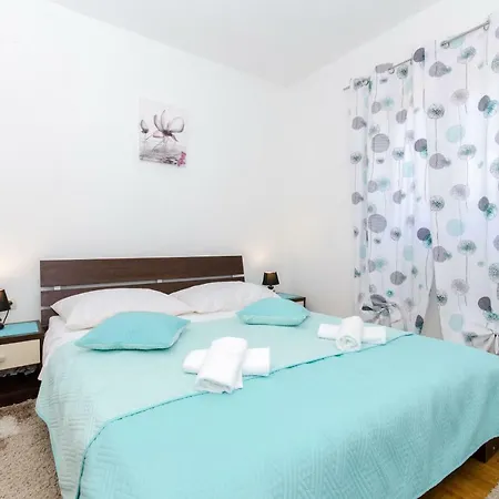 Apartamento Salona Apartments *