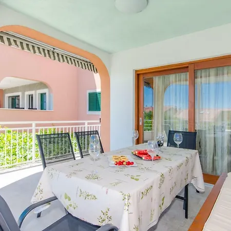 Apartamento Salona Apartments *