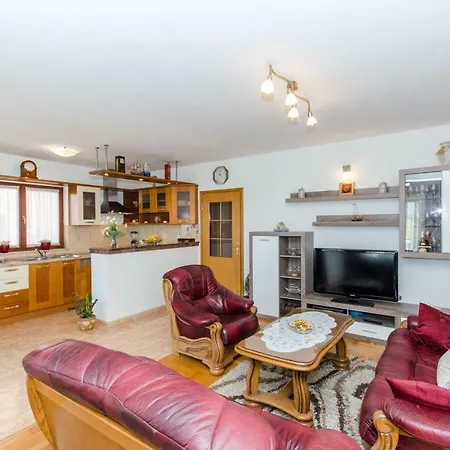 Apartamento Salona Apartments *